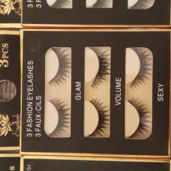 Eyelashes - Picture 2 of 4
